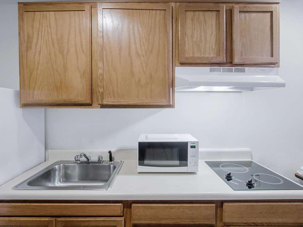 Extended Stay America Select Suites - Charleston - Ashley Phosphate Rd Hanahan Room photo
