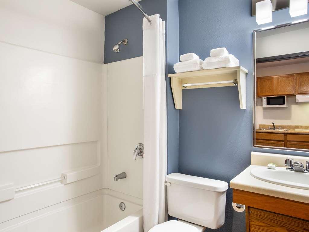 Extended Stay America Select Suites - Charleston - Ashley Phosphate Rd Hanahan Exterior photo
