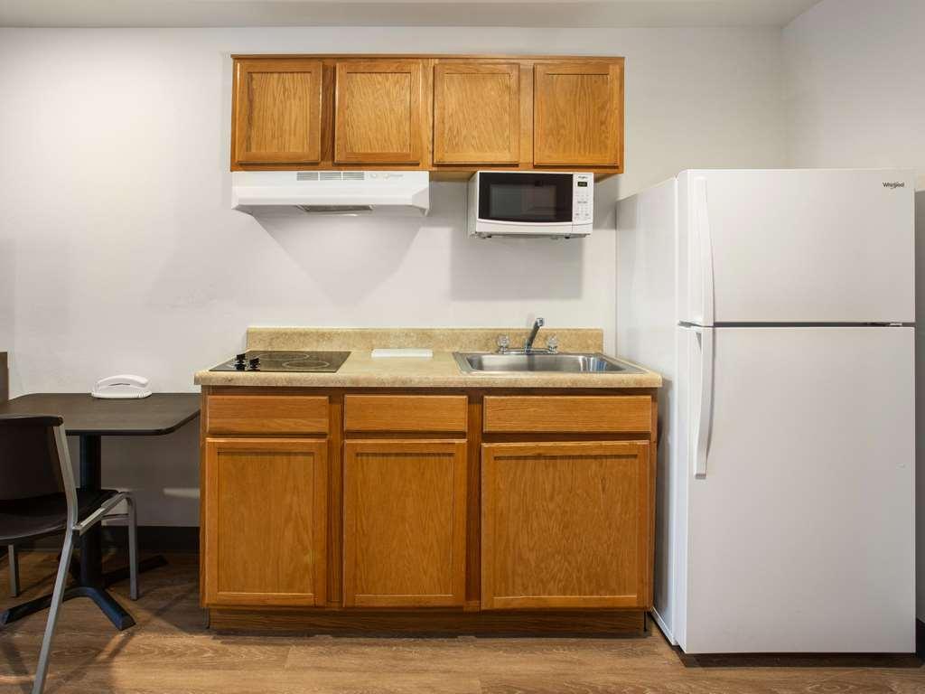 Extended Stay America Select Suites - Charleston - Ashley Phosphate Rd Hanahan Room photo