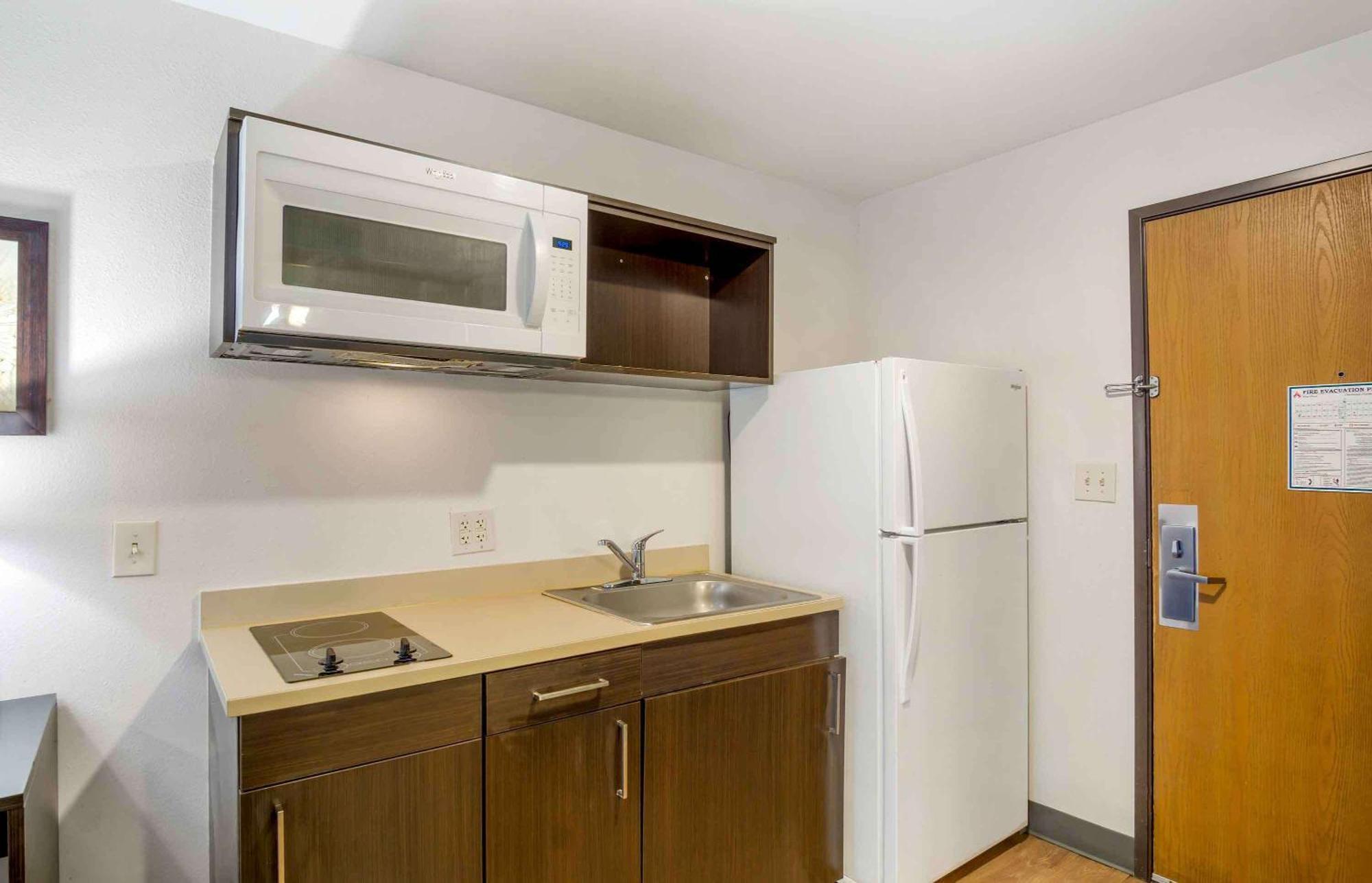Extended Stay America Select Suites - Charleston - Ashley Phosphate Rd Hanahan Exterior photo